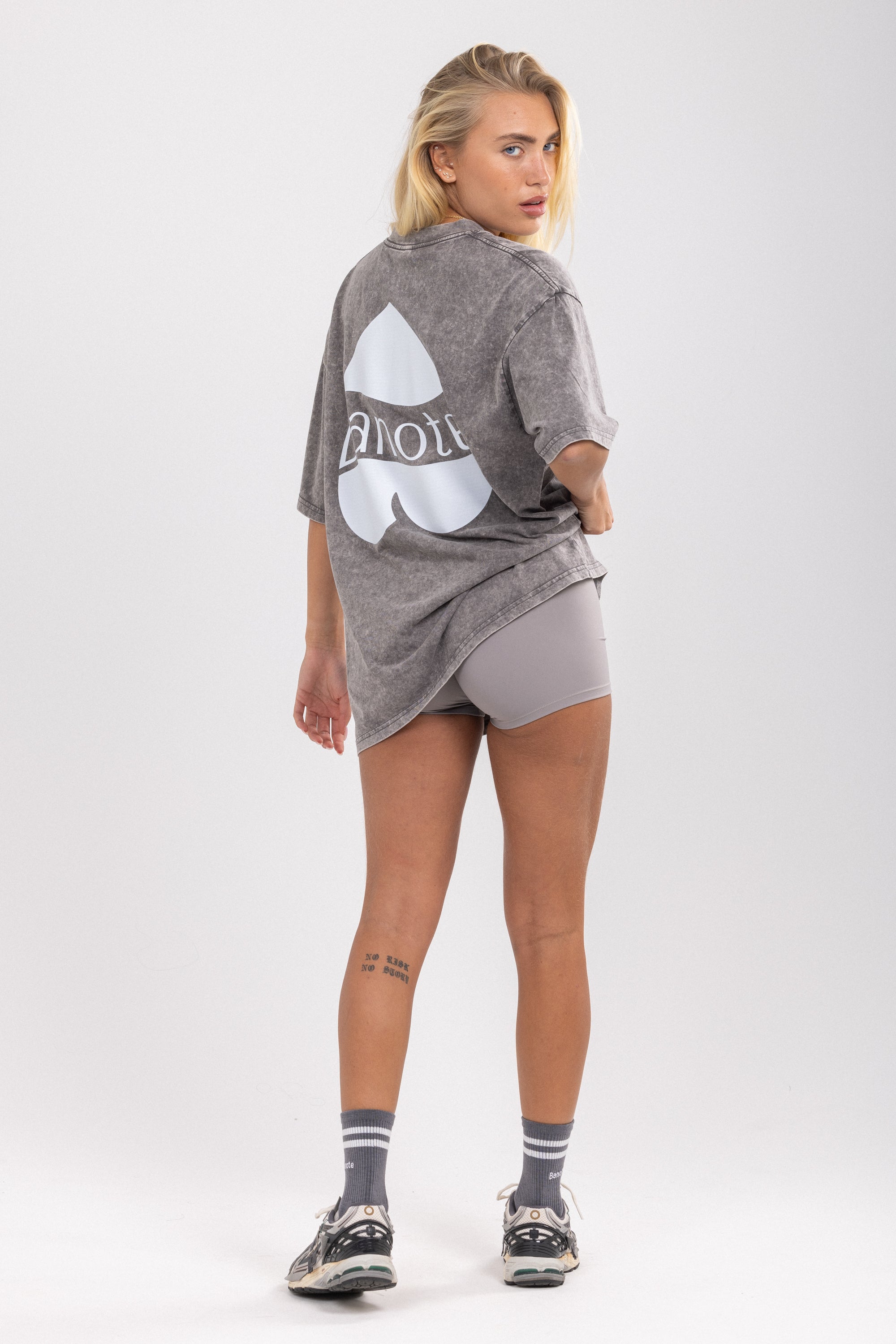 TEE-SHIRT COEUR GRIS